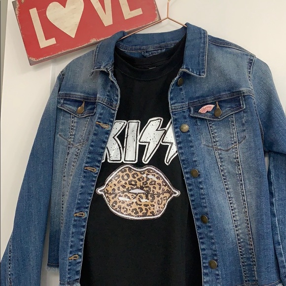 ⭐️NEW ANIMAL PRINT 💋 LIPS T-SHIRT - Picture 6 of 12